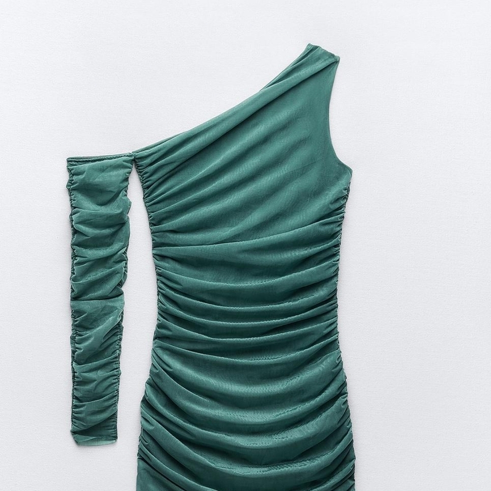 Elegant One-Shoulder Green Dress